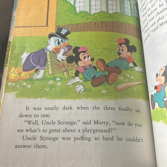 Vintage 1974 A Little Golden Walt Disney MICKEY MOUSE AND THE GREAT LOT PLOT - Picture 5 of 5
